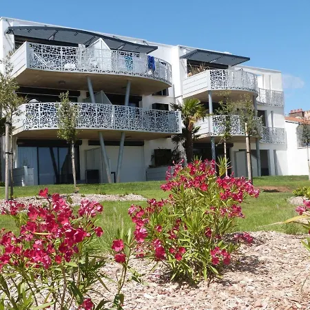 Pmr 4 Pers, Plage, Piscine Chauffee, Parking, Animaux Admis - Fr-1-194-254 * La Tranche-sur-Mer