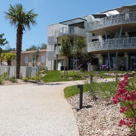 Pmr 4 Pers, Plage, Piscine Chauffee, Parking, Animaux Admis - Fr-1-194-254
