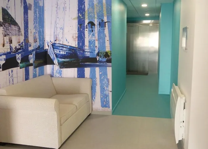 Pmr 4 Pers, Plage, Piscine Chauffee, Parking, Animaux Admis - Fr-1-194-254