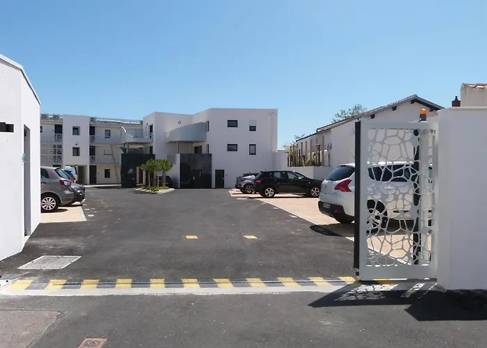 Pmr 4 Pers, Plage, Piscine Chauffee, Parking, Animaux Admis - Fr-1-194-254 *